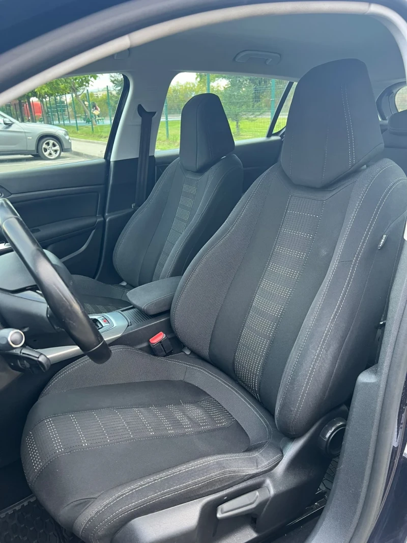 Peugeot 308 1.6 HDI, снимка 9 - Автомобили и джипове - 51706116