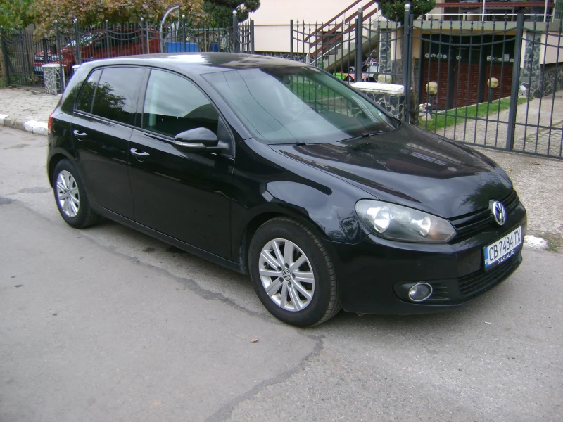 VW Golf 1.6 TDI, снимка 6 - Автомобили и джипове - 52170828