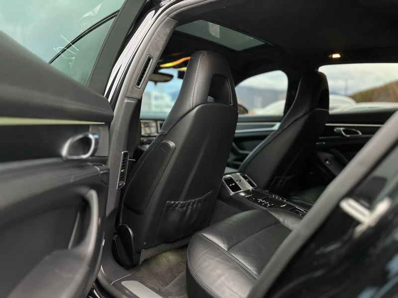 Porsche Panamera GTS WALD BODYKIT* CARPLAY* SPORTCHRONO, снимка 13 - Автомобили и джипове - 52742300