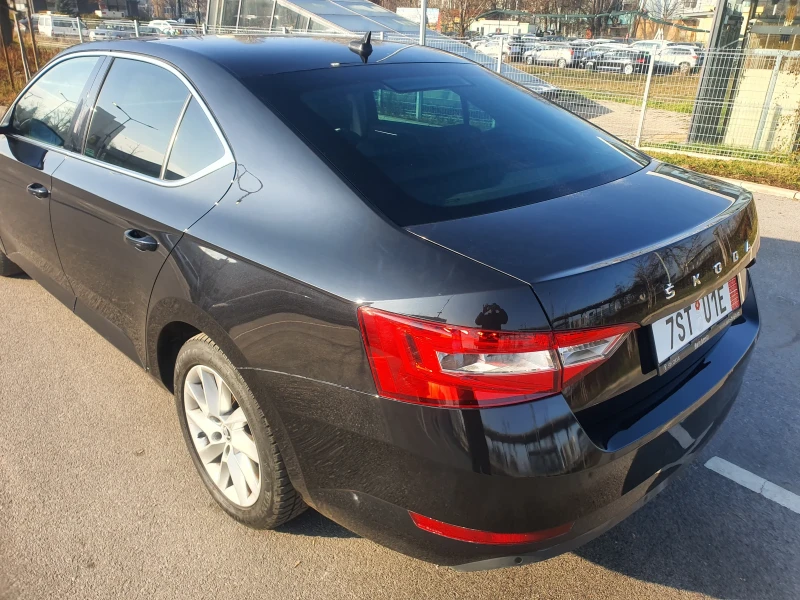 Skoda Superb 2.0 TDI, снимка 9 - Автомобили и джипове - 53045129