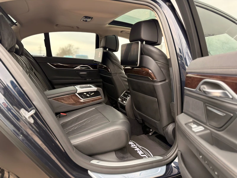 BMW 730 d= xDrive= M-performance= Face= 3xTV= Laser= Exclu, снимка 12 - Автомобили и джипове - 53500937