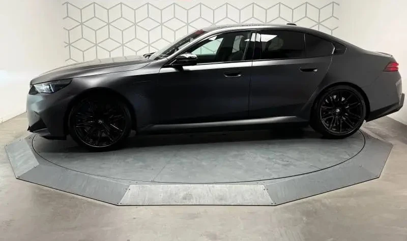 BMW M5 4.4 Hybrid xDrive, снимка 3 - Автомобили и джипове - 54050340