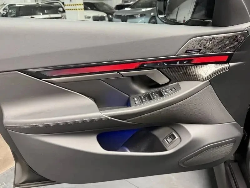 BMW M5 4.4 Hybrid xDrive, снимка 7 - Автомобили и джипове - 54050340