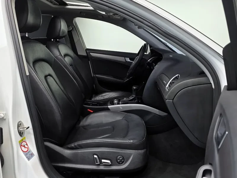 Audi A4 2.0 TFSI Quattro - САМО 30% АВАНС, снимка 10 - Автомобили и джипове - 56253854