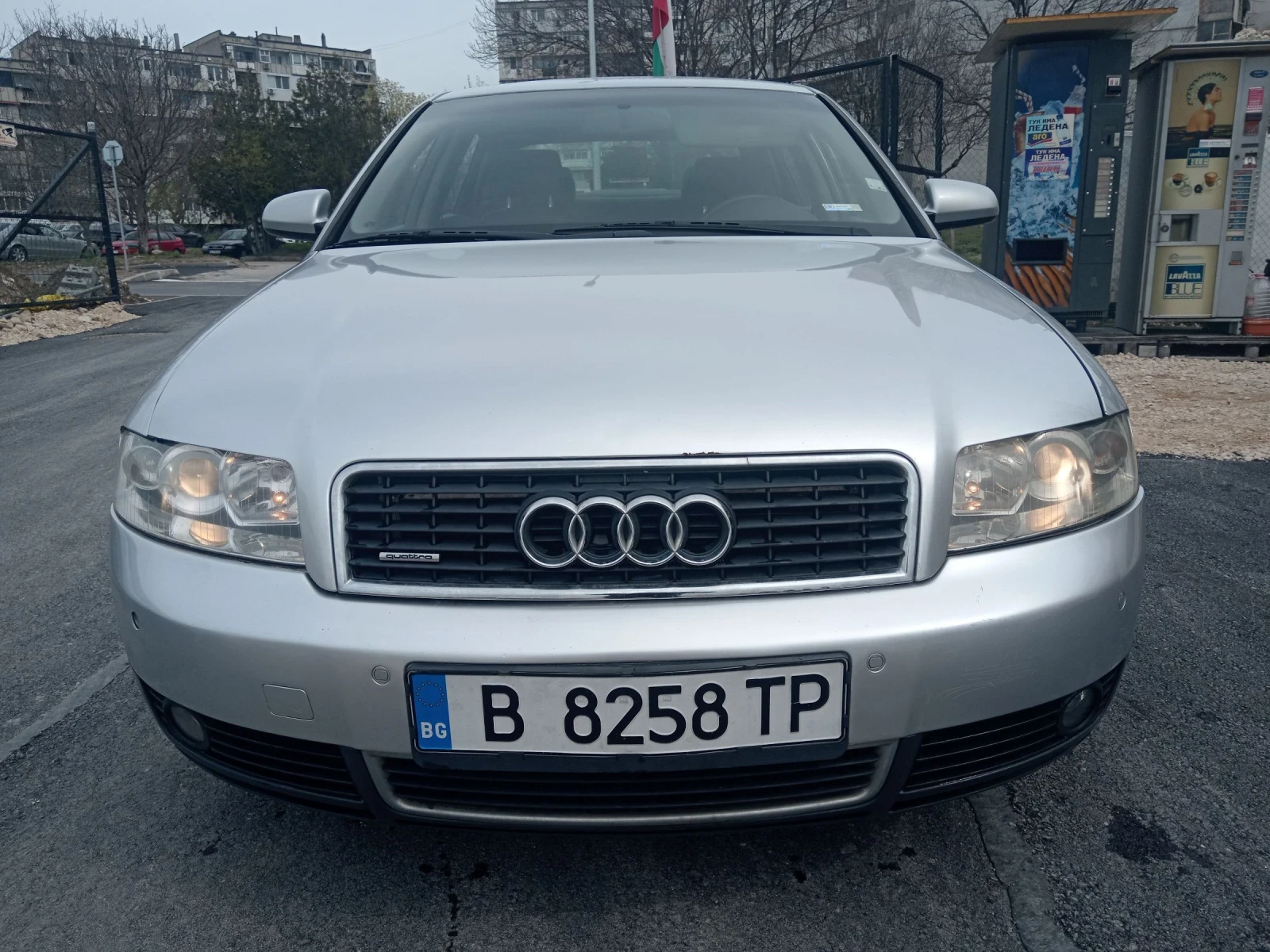 Audi A4 3.0i-V6-220К.С., снимка 1