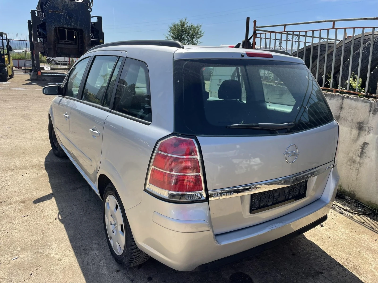 Opel Zafira 1.9 - изображение 2