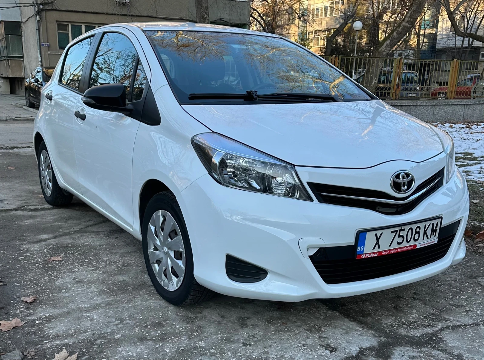 Toyota Yaris  - изображение 3