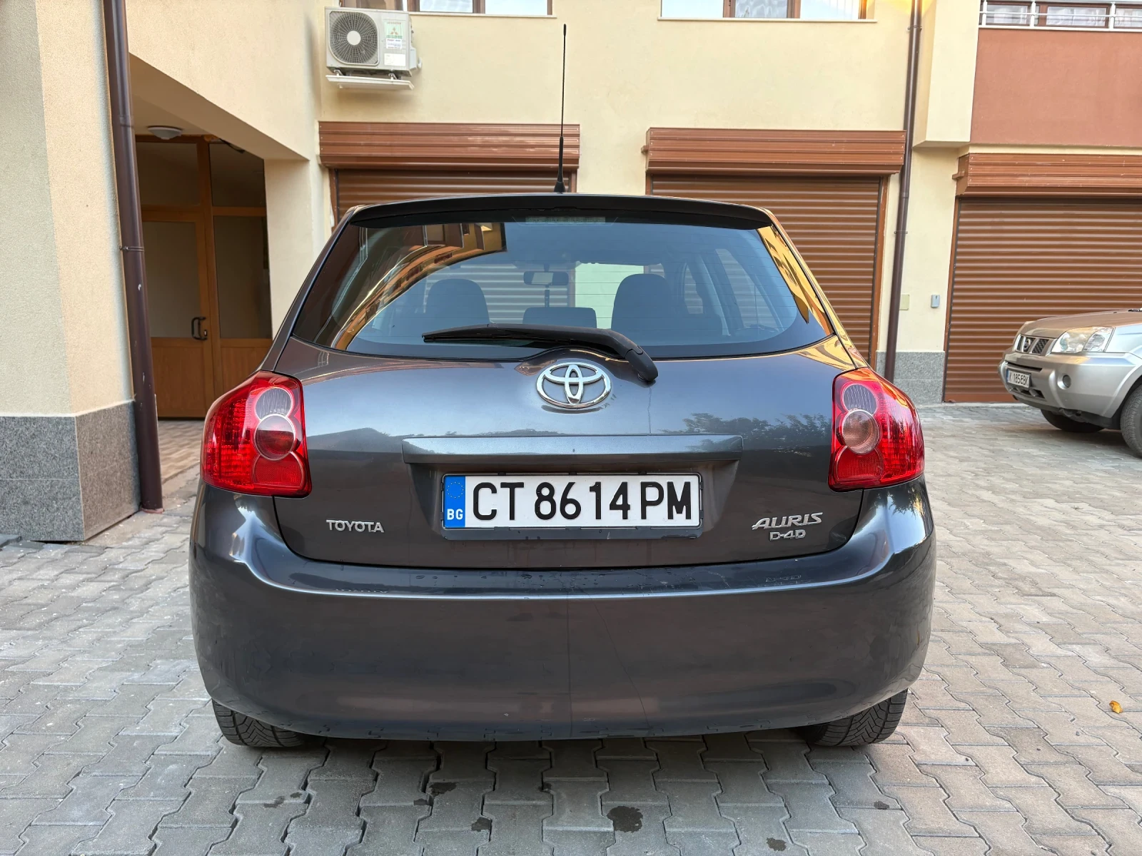 Toyota Auris 2.0 - изображение 4