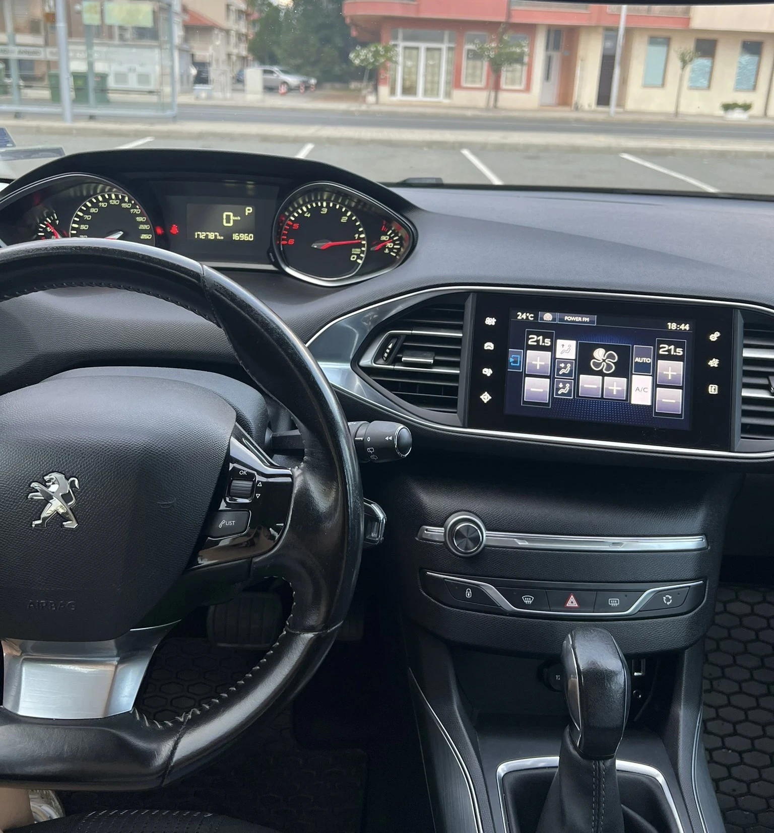 Peugeot 308 1.6 HDI | Mobile.bg   12