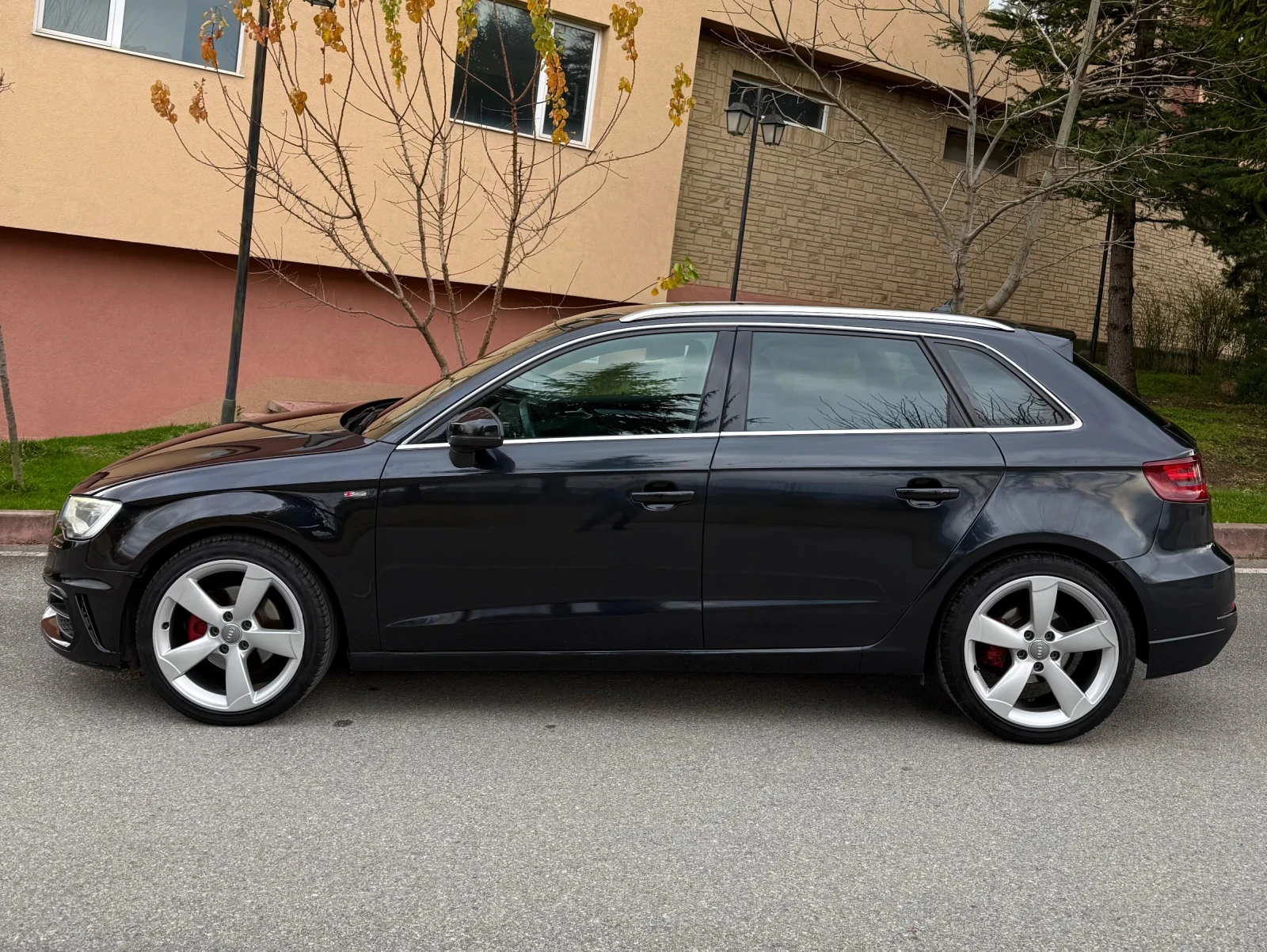 Audi A3 2.0TDI/S-Line/NAVI - изображение 2