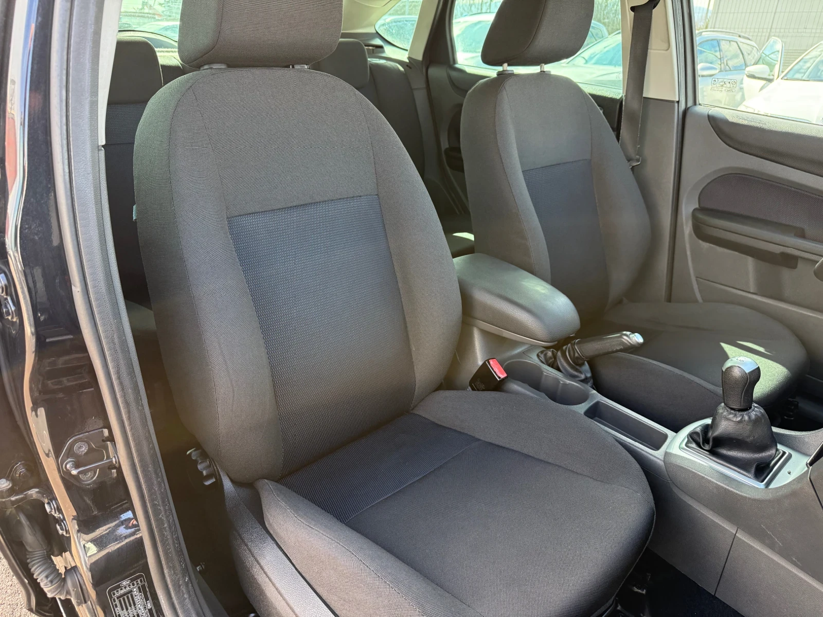 Ford Focus 1.6TDCI* Уникат - изображение 9