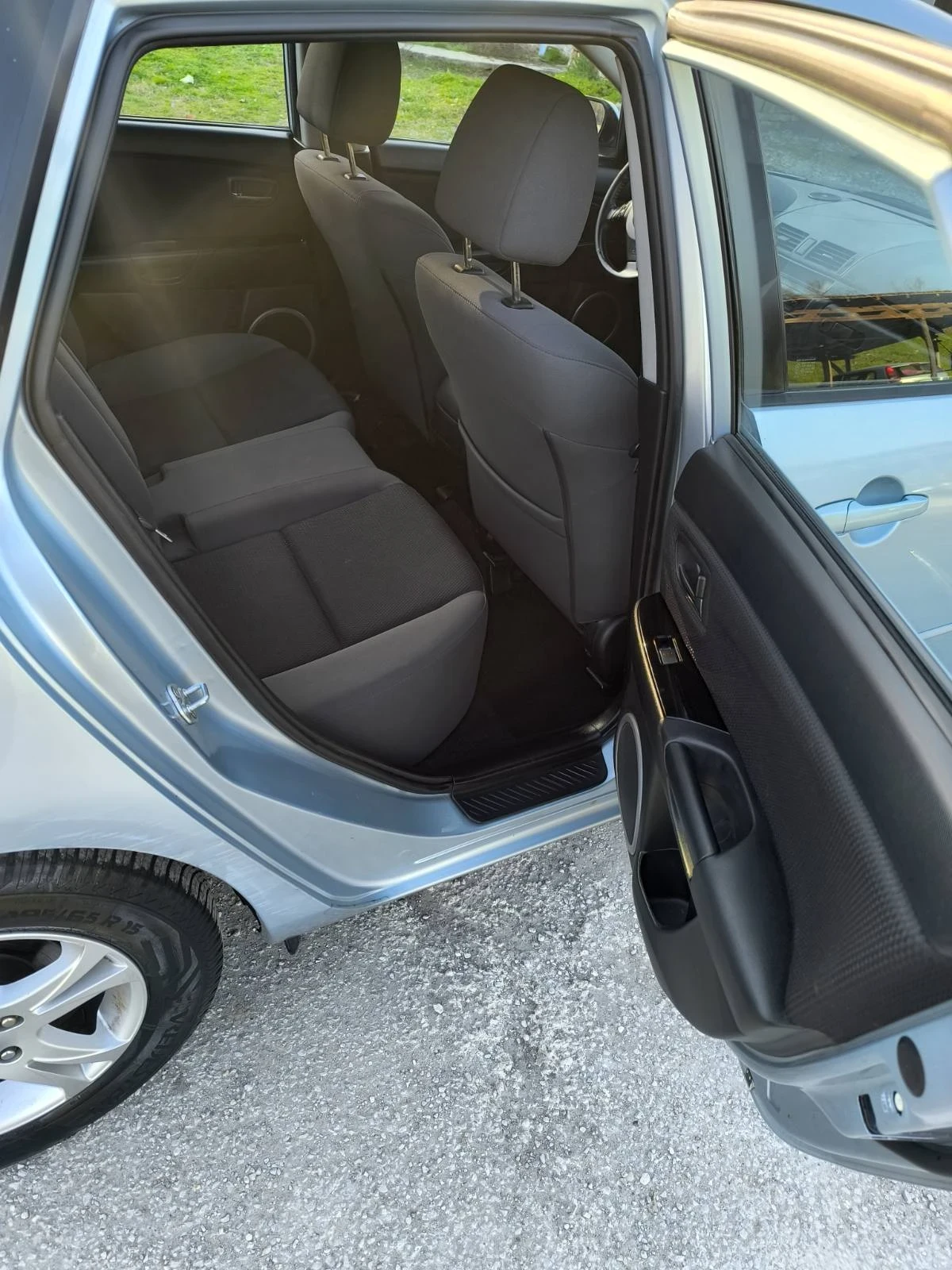 Mazda 3 1.6hdi, снимка 8 - Автомобили и джипове - 53828853