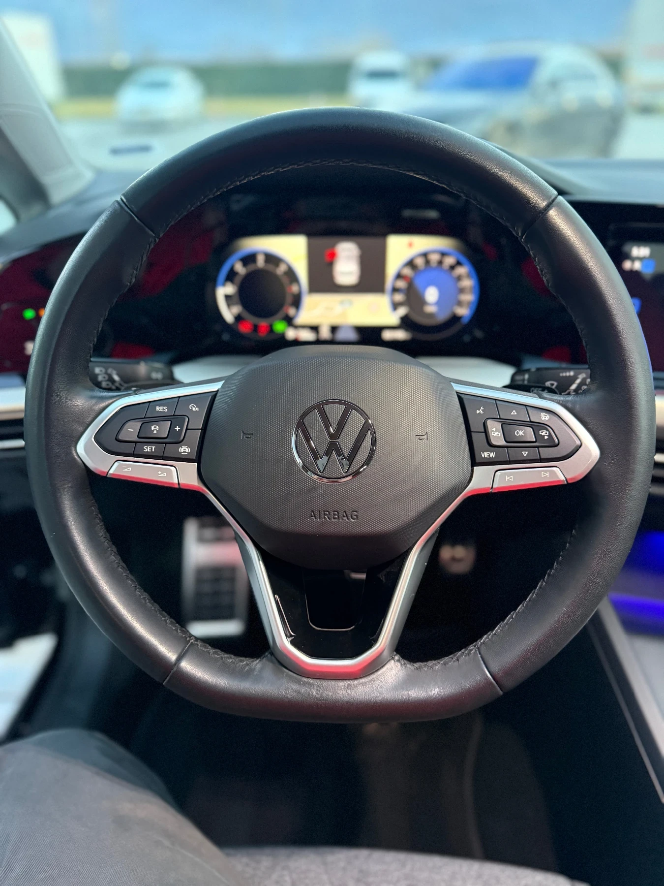 VW Golf 2.0 TDI, снимка 11 - Автомобили и джипове - 54254232