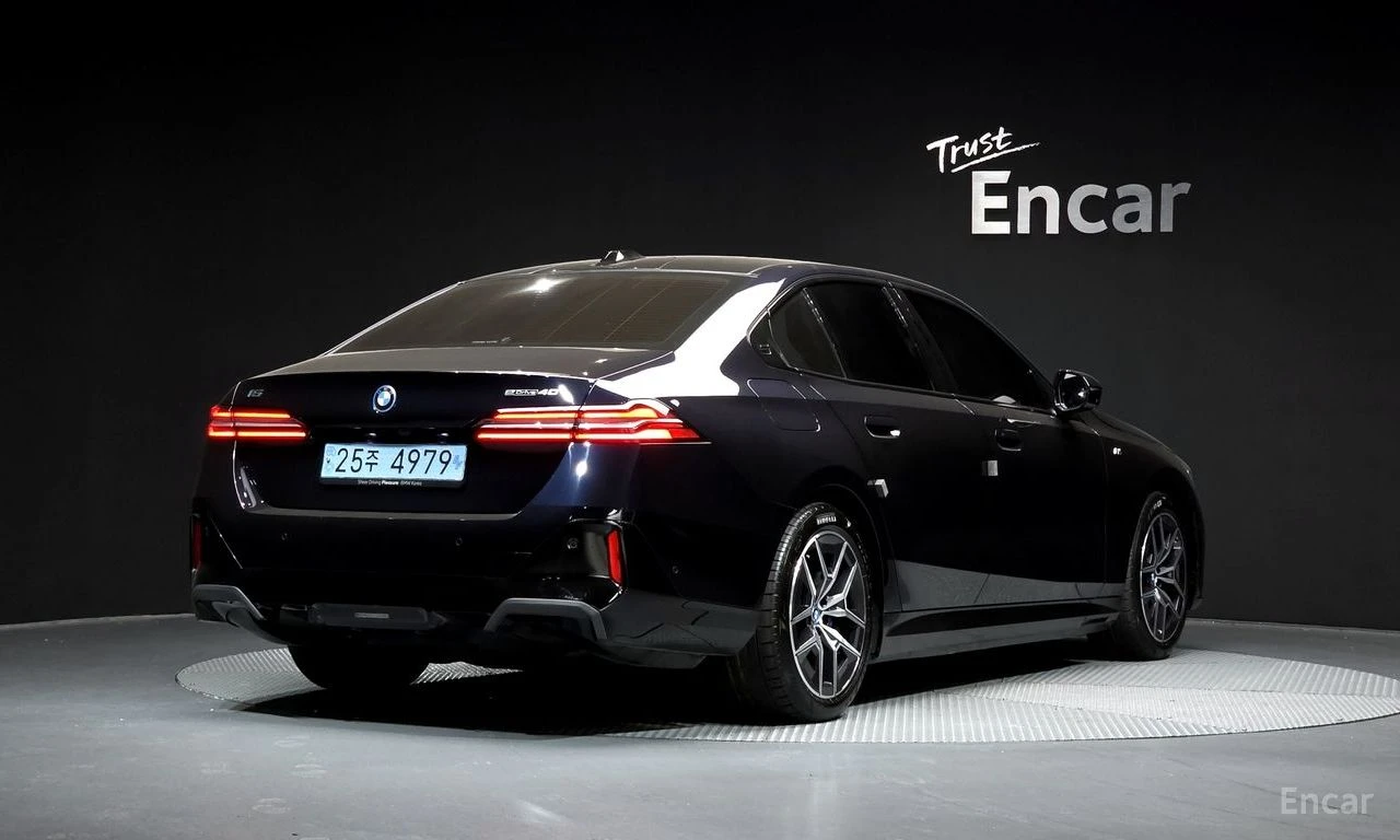 BMW i5 * eDrive40* M-SPORT* �������* ���������* ��������* | Mobile.bg � ����������� 2