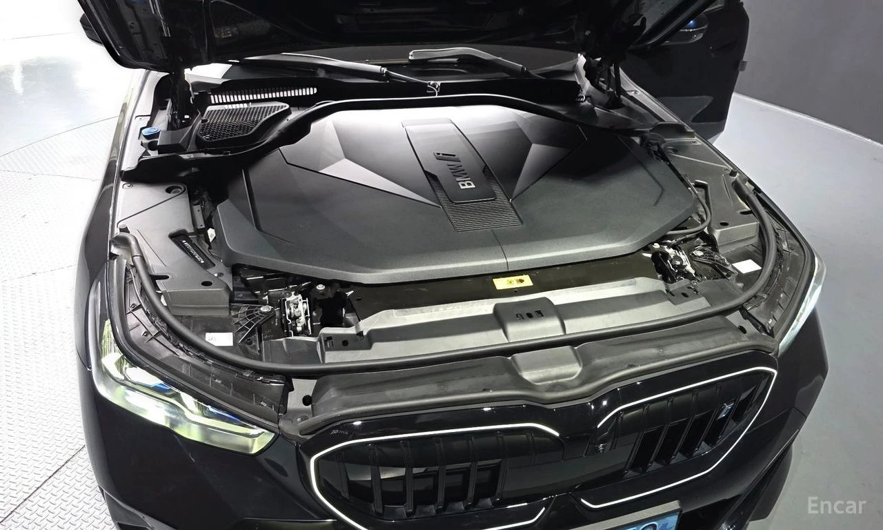 BMW i5 * eDrive40* M-SPORT* �������* ���������* ��������* | Mobile.bg � ����������� 6