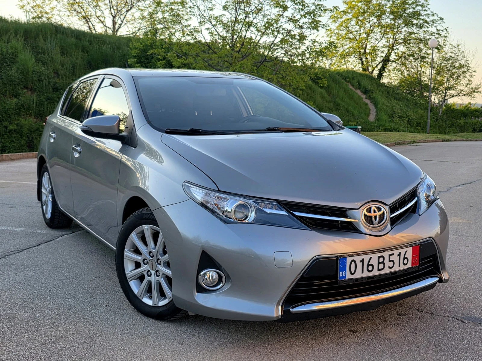 Toyota Auris 144000км, Панорама, Камера, Навигация , снимка 3 - Автомобили и джипове - 54433949