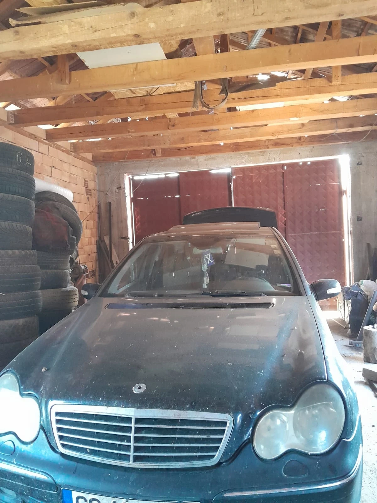 Mercedes-Benz C 220, снимка 2 - Автомобили и джипове - 54567175