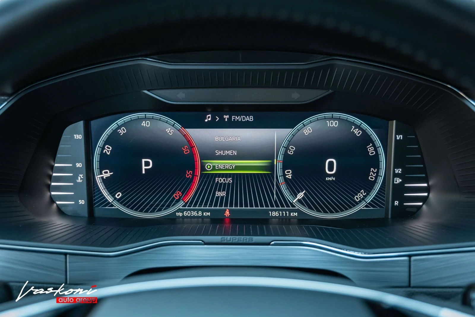 Skoda Superb 2.0 TDI Facelift Virtual Navi, снимка 6 - Автомобили и джипове - 54688899