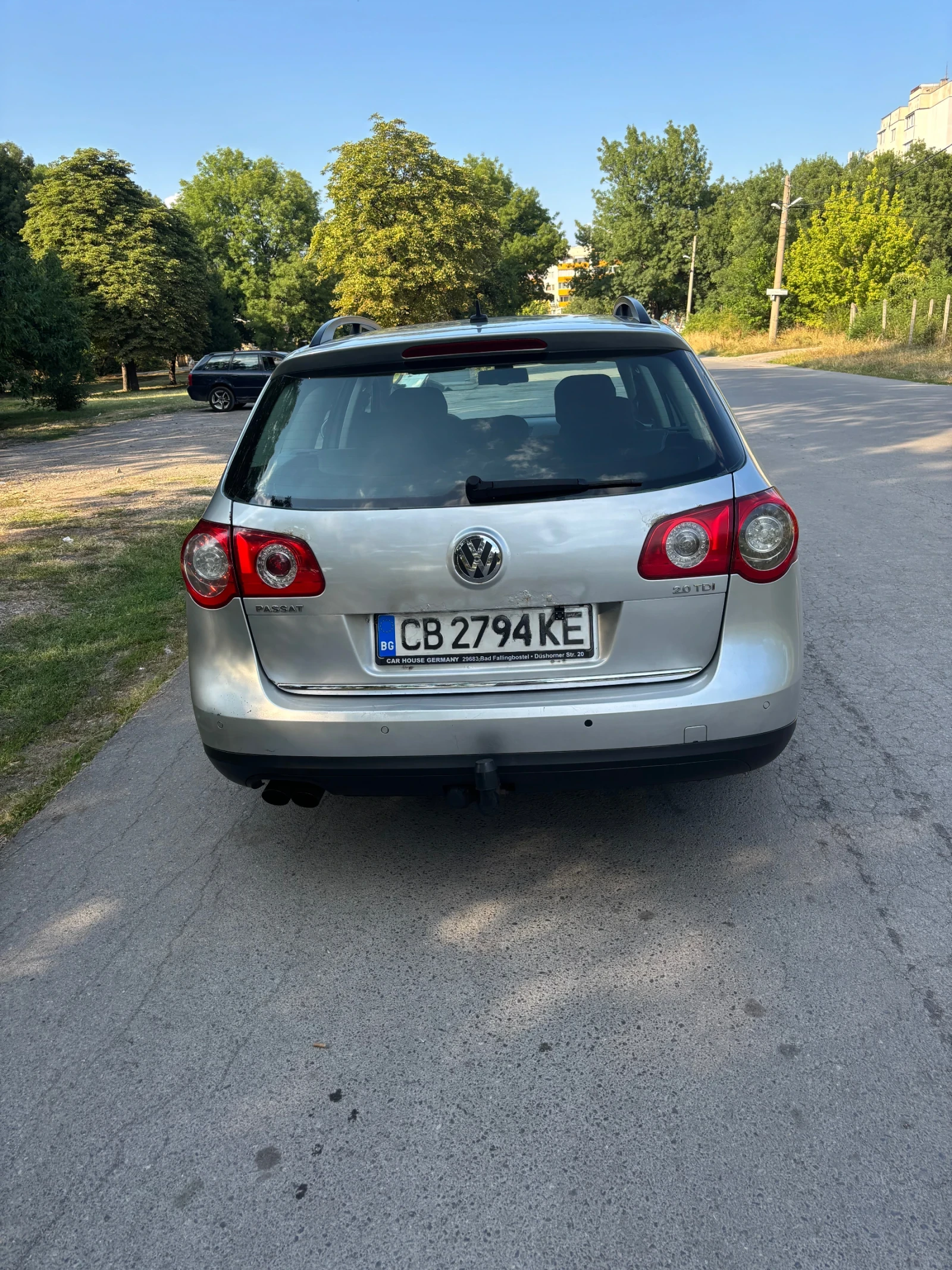 VW Passat Автоматик-перфектна, снимка 4 - Автомобили и джипове - 55589013