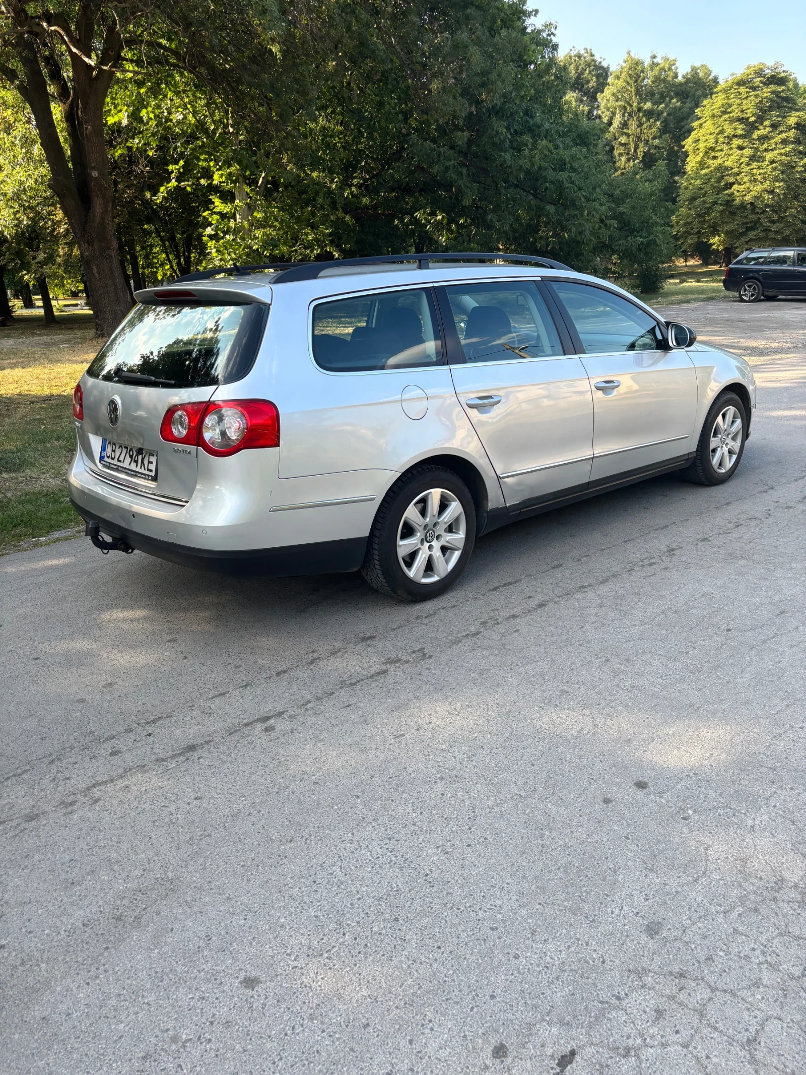 VW Passat Автоматик-перфектна, снимка 5 - Автомобили и джипове - 55589013