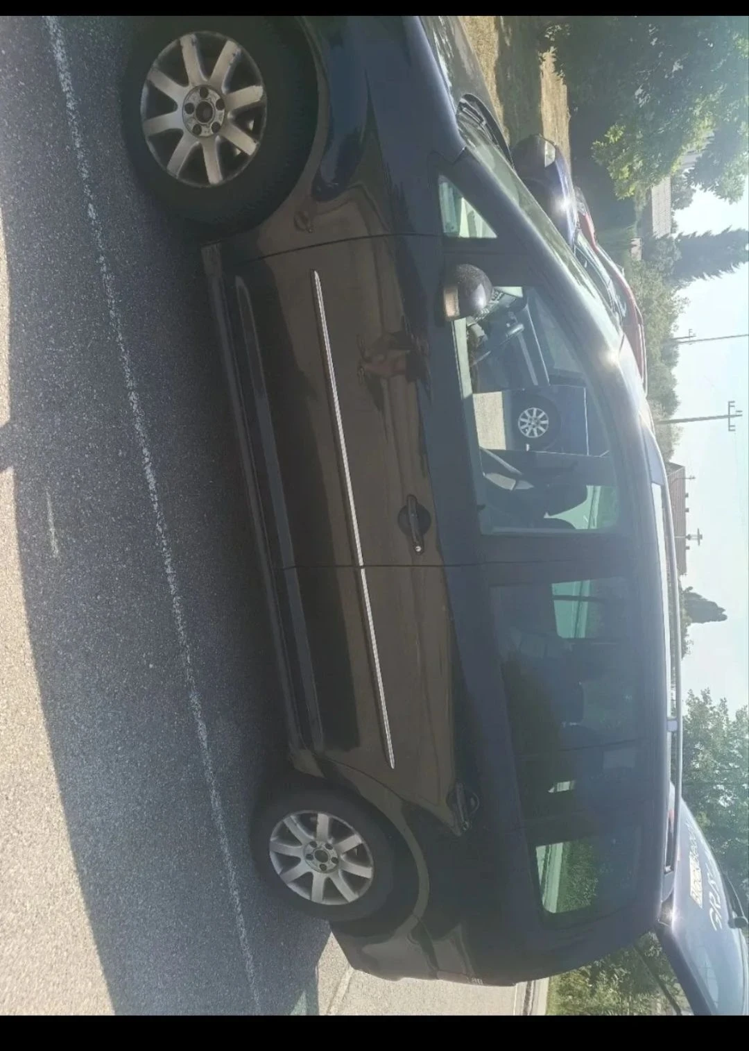 VW Touran 2.0 TDI  140k BMM, снимка 4 - Автомобили и джипове - 55659935