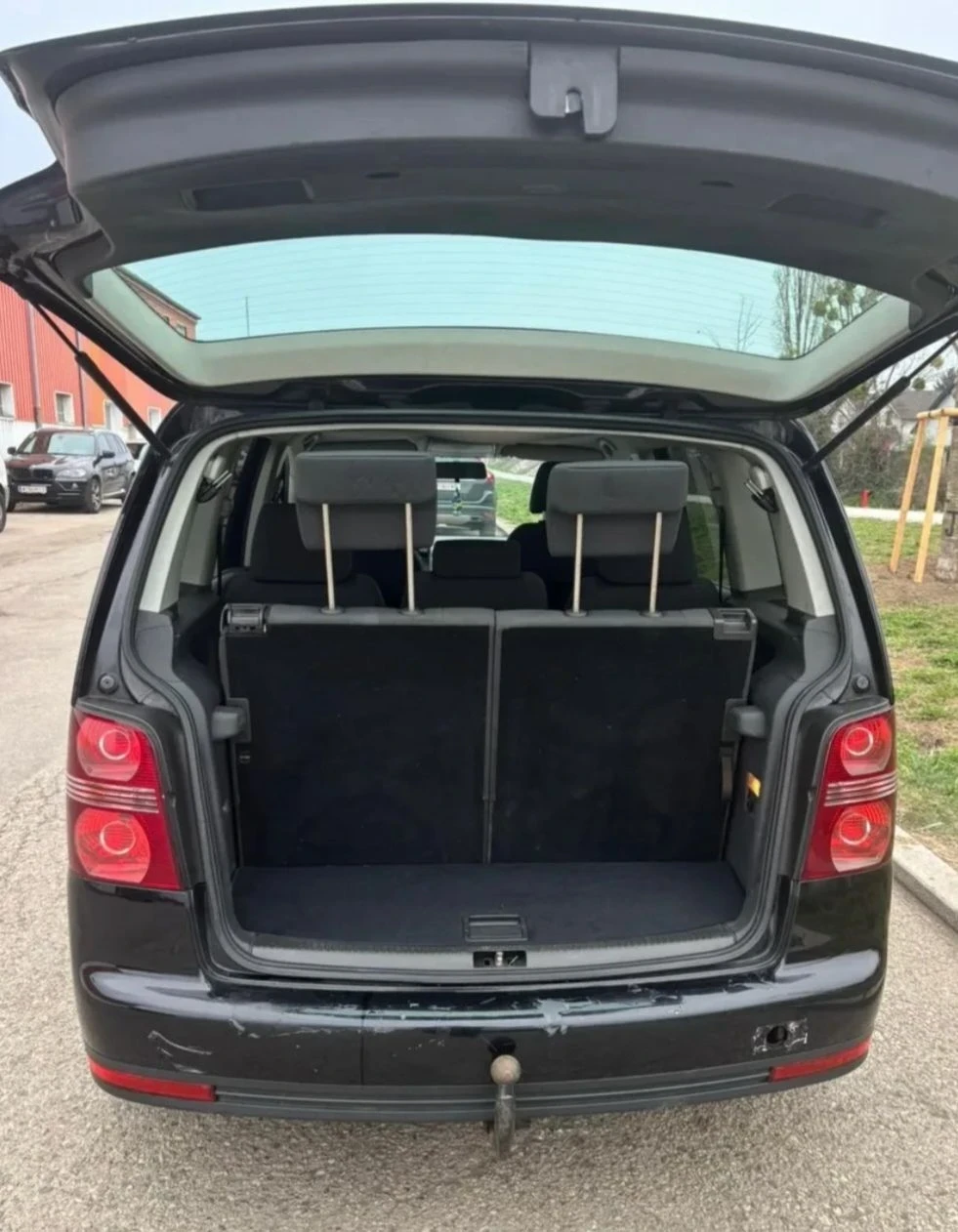 VW Touran 2.0 TDI  140k BMM, снимка 3 - Автомобили и джипове - 55659935