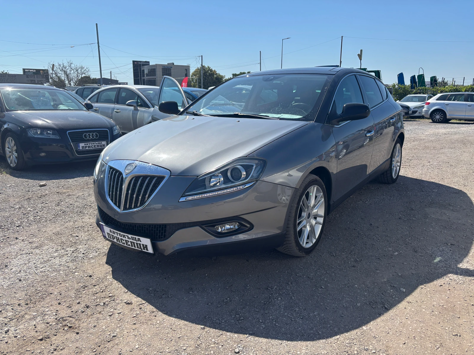 Lancia Delta 1.6  ДИЗЕЛ/ПАНОРАМА, снимка 2 - Автомобили и джипове - 55715743