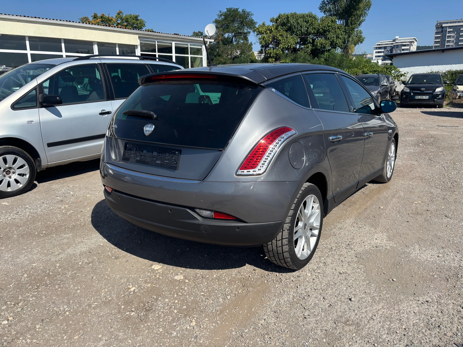 Lancia Delta 1.6  ДИЗЕЛ/ПАНОРАМА, снимка 4 - Автомобили и джипове - 55715743