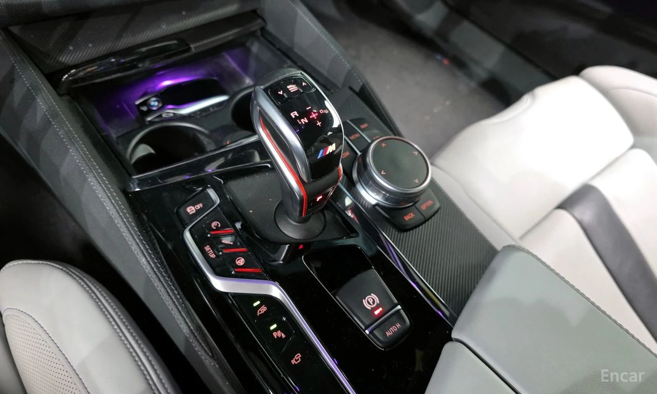 BMW M5 BOWER* WILKINS* ОБДУХВАНЕ* ДИСТРОНИК* ХЕДЪП* 360КА, снимка 11 - Автомобили и джипове - 55743548
