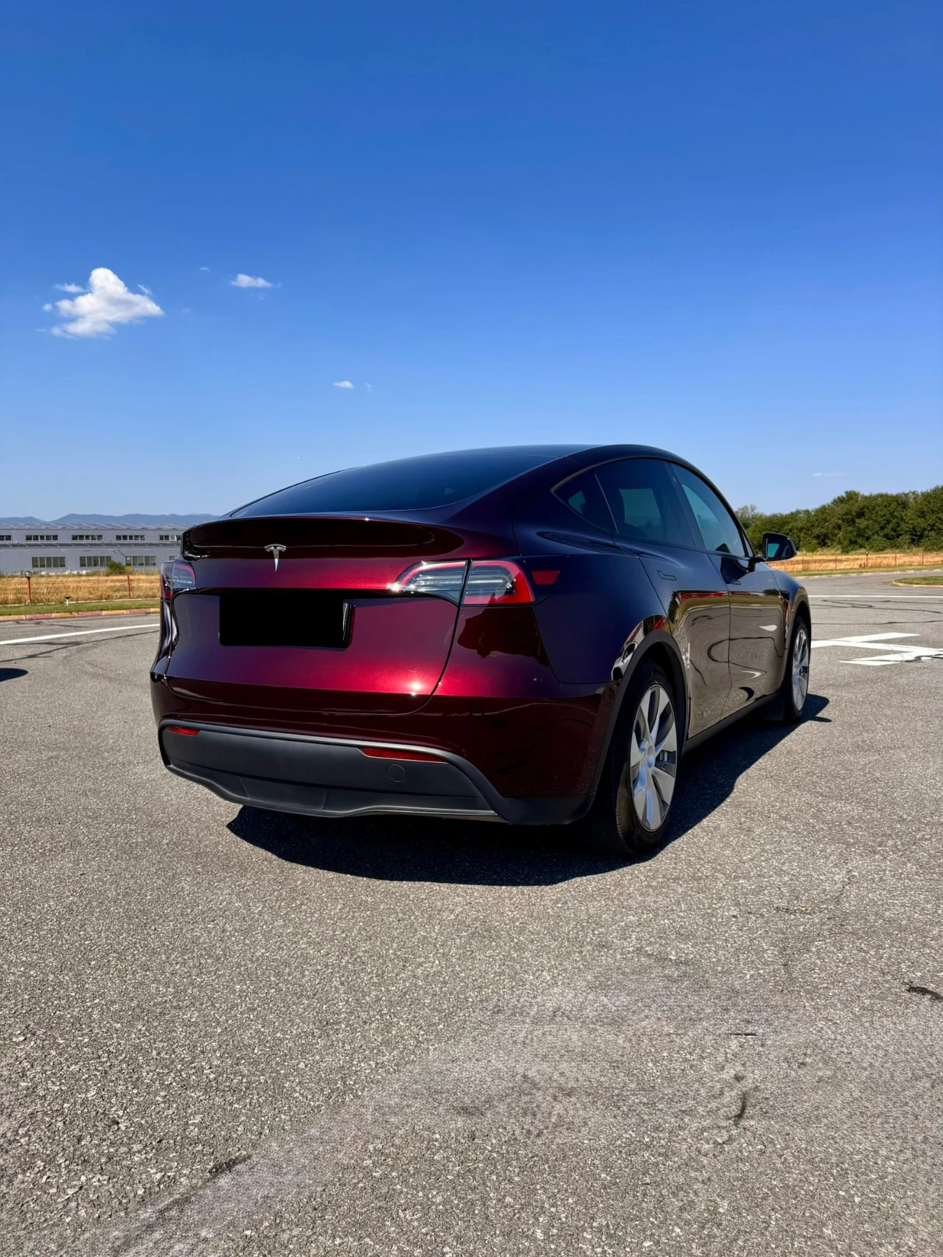 Tesla Model Y Long Range RWD, снимка 3 - Автомобили и джипове - 56184315