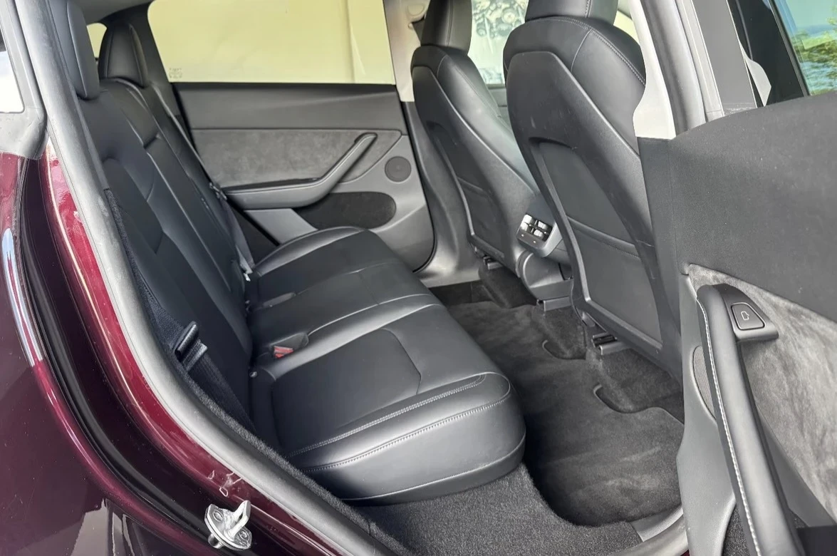 Tesla Model Y Long Range RWD, снимка 9 - Автомобили и джипове - 56184315