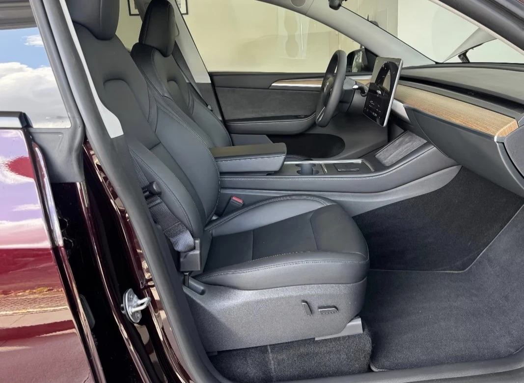 Tesla Model Y Long Range RWD, снимка 8 - Автомобили и джипове - 56184315