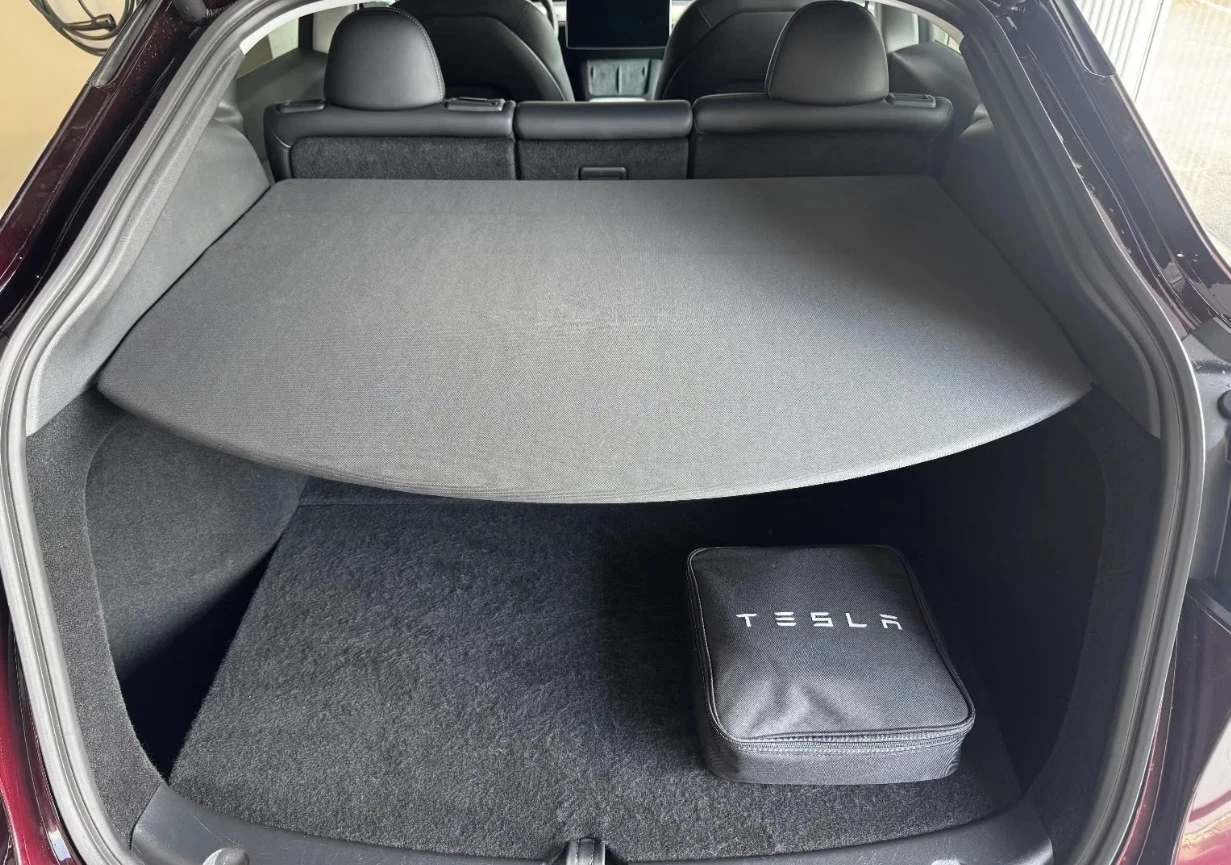Tesla Model Y Long Range RWD, снимка 10 - Автомобили и джипове - 56184315