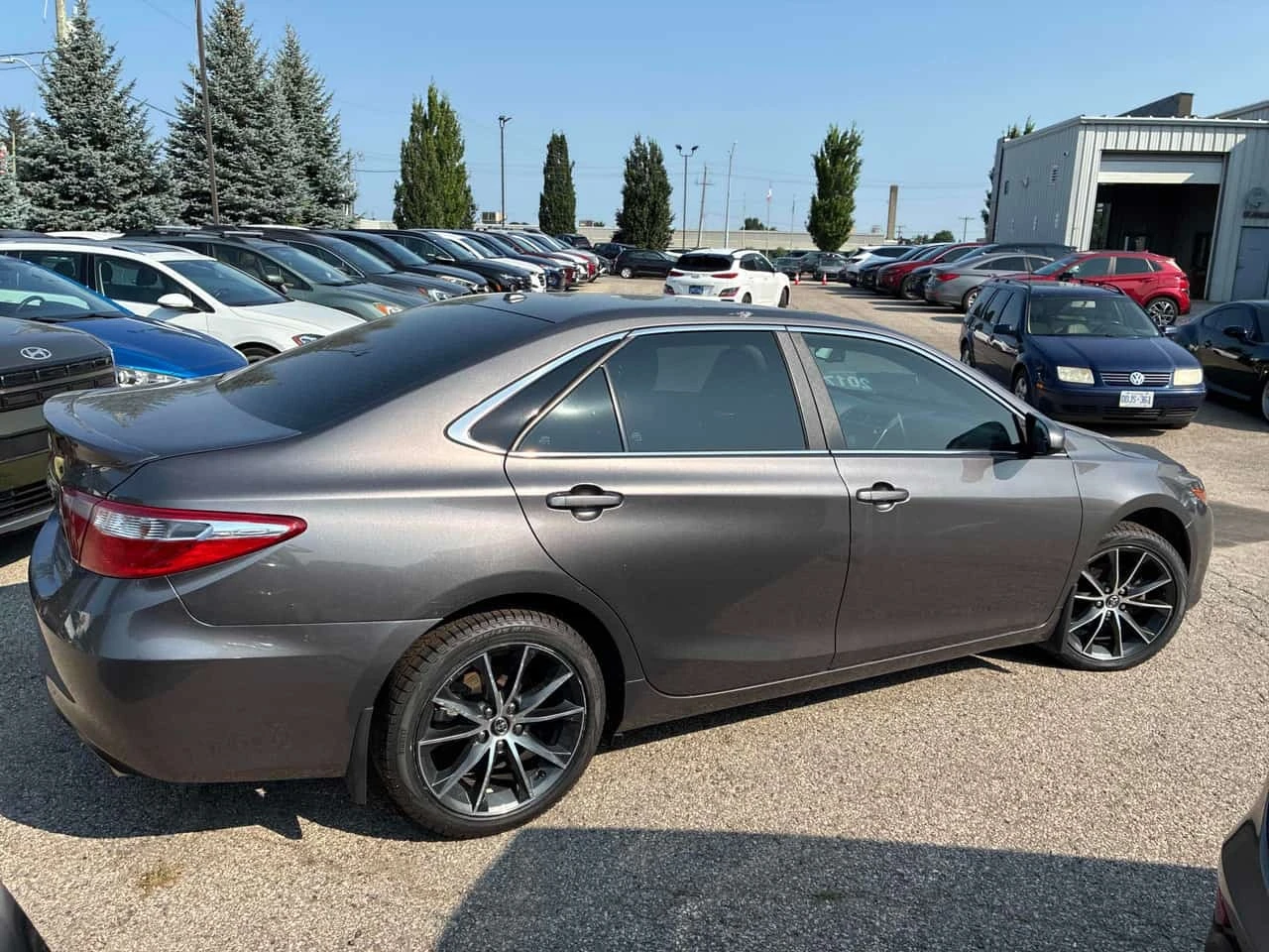 Toyota Camry  I4 Auto XSE / Carfax / Автокредит , снимка 3 - Автомобили и джипове - 56252761