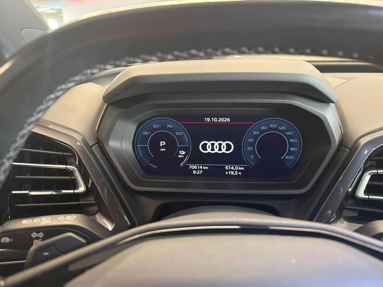Audi E-Tron Progressiv  CARFAX, снимка 8 - Автомобили и джипове - 56568278