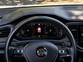 VW T-Roc 2.0 TDI/DSG/4x4/ACC/PANO, снимка 10