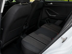 VW T-Roc 2.0 TDI/DSG/4x4/ACC/PANO, снимка 15
