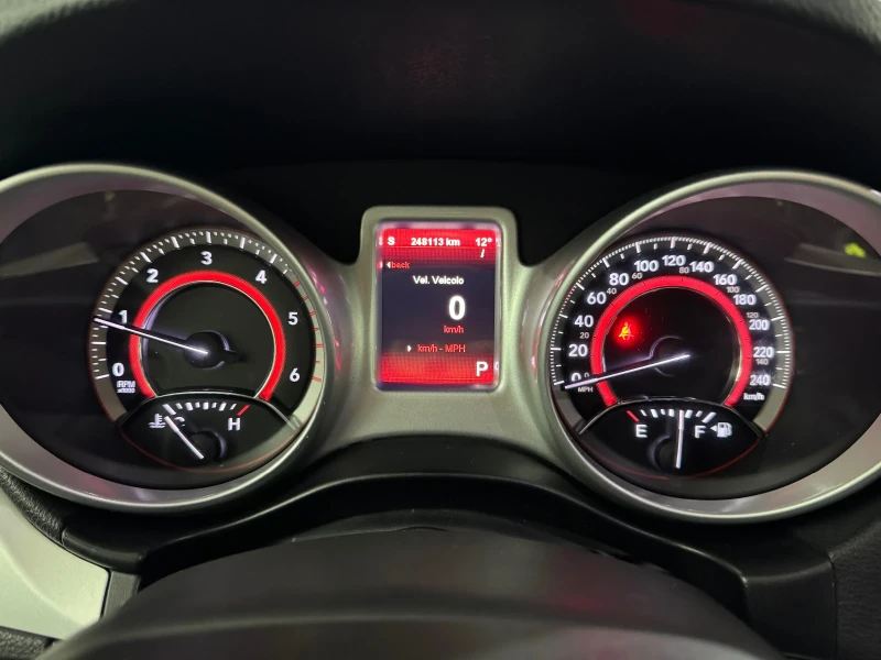 Fiat Freemont 2.0 mjt 170 h.p. - 4x4/ 7 МЕСТЕН/ KEYLESS/ ПОДГРЕВ, снимка 10 - Автомобили и джипове - 52553596