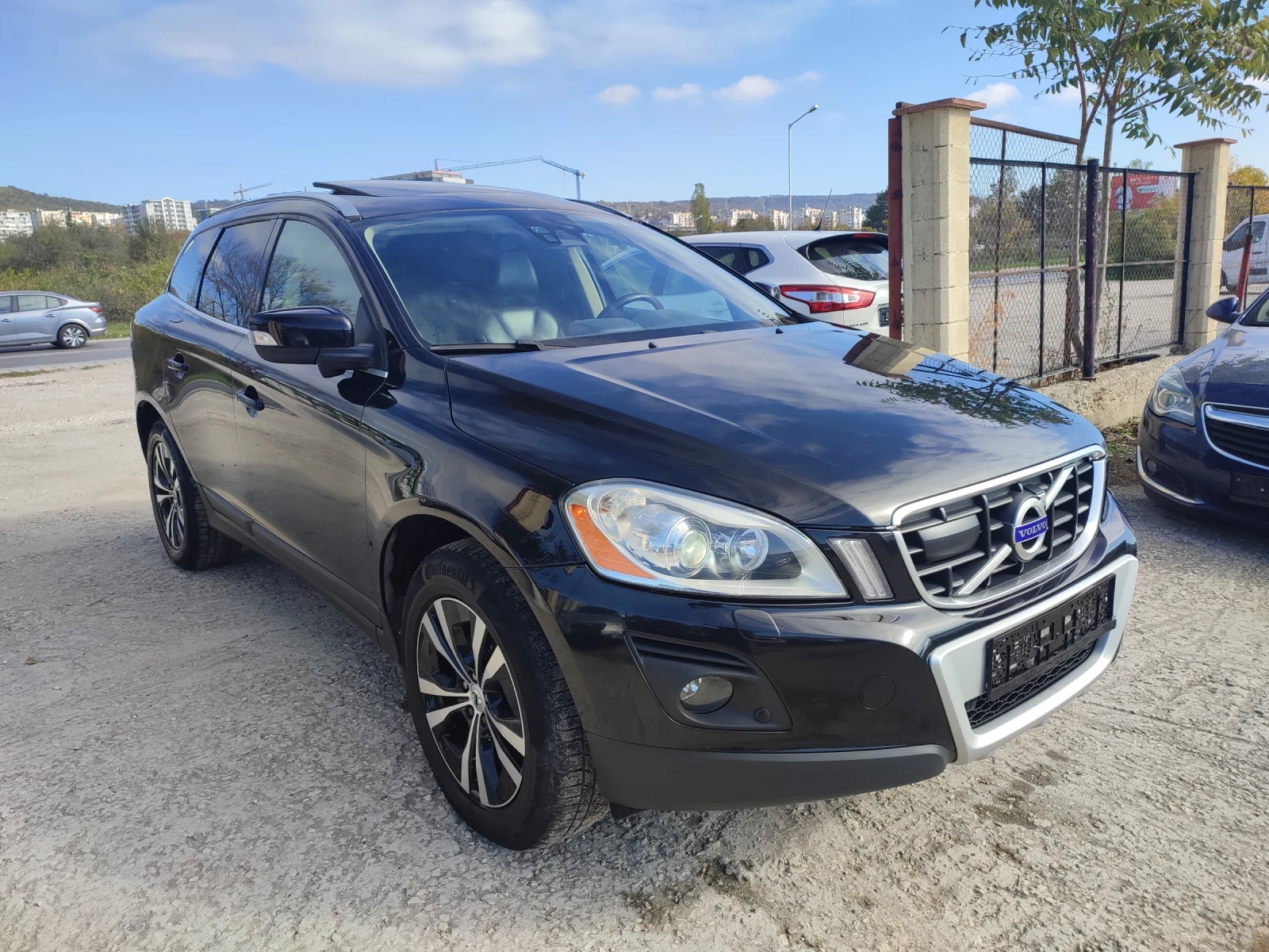 Volvo XC60 2.4 233к Rdesing  - изображение 3