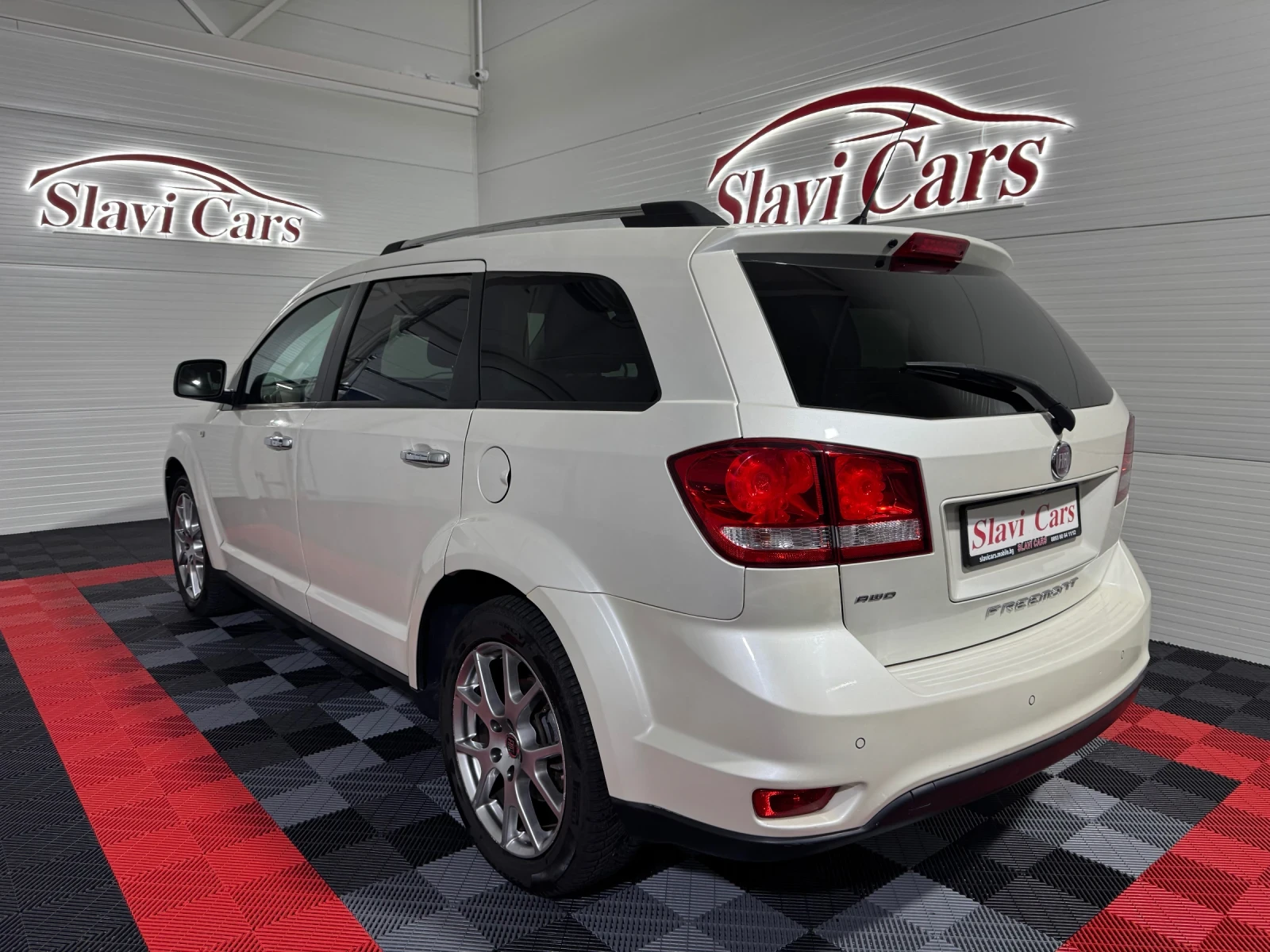 Fiat Freemont 2.0 mjt 170 h.p. - 4x4/ 7 МЕСТЕН/ KEYLESS/ ПОДГРЕВ - изображение 4