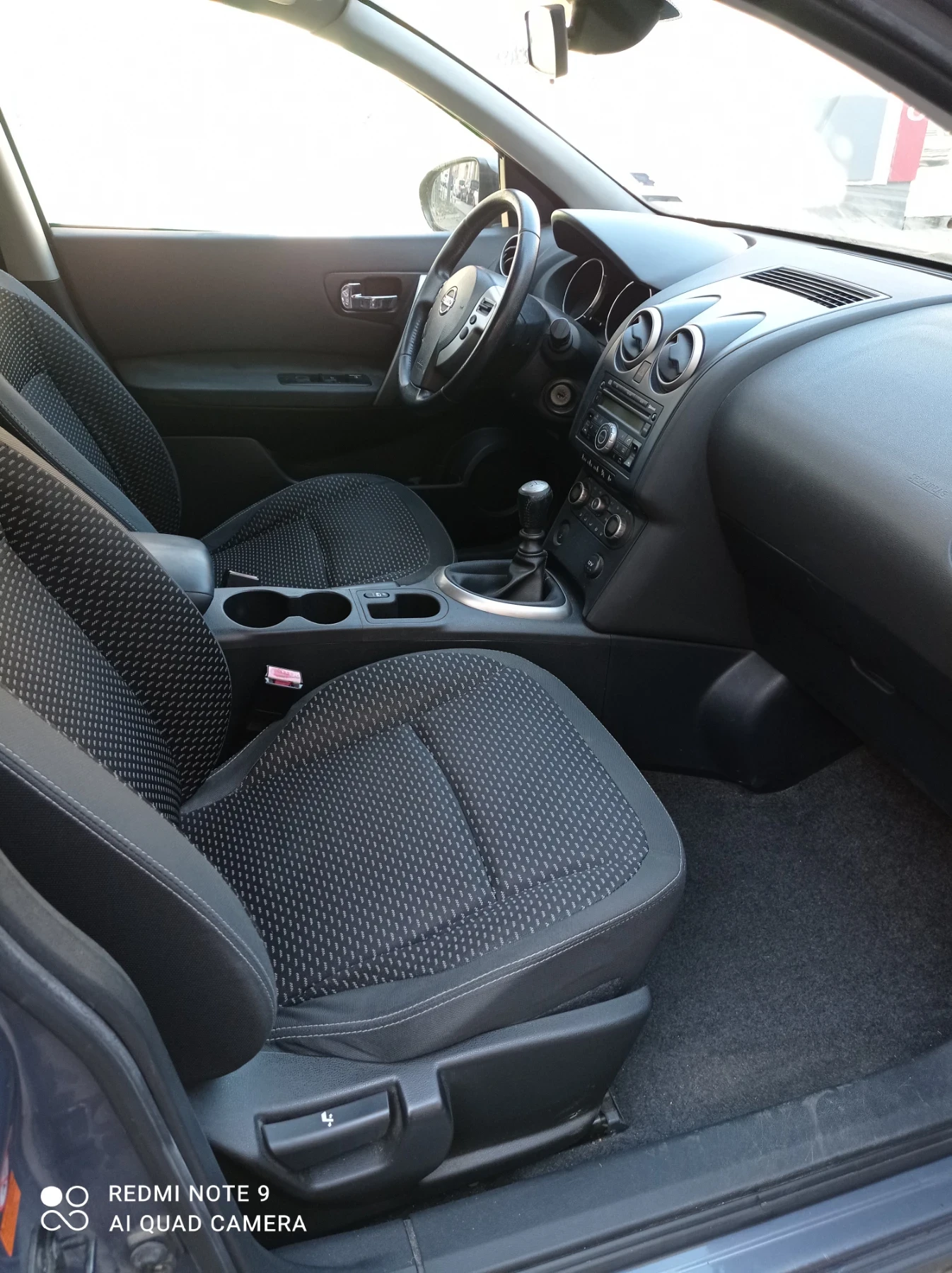 Nissan Qashqai, снимка 8 - Автомобили и джипове - 54013033