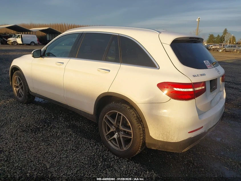 Mercedes-Benz GLC 300 2.0L I-4 DI, DOHC, VVT, TURBO, 241HP All Wheel | Mobile.bg � ����������� 3