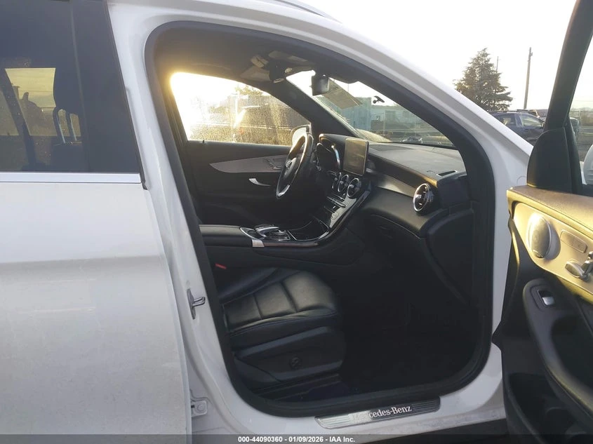 Mercedes-Benz GLC 300 2.0L I-4 DI, DOHC, VVT, TURBO, 241HP All Wheel | Mobile.bg � ����������� 5