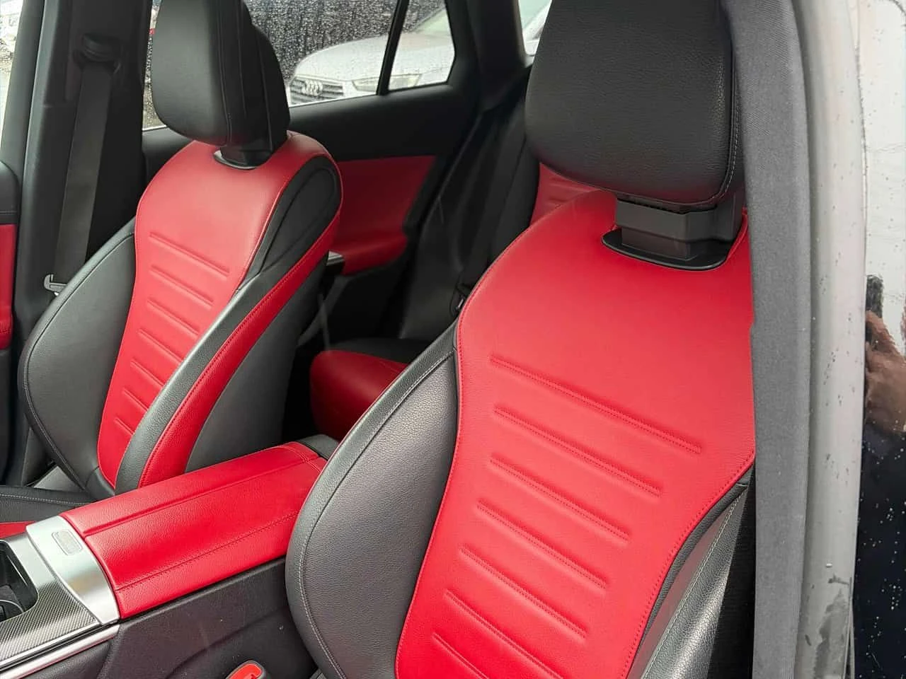 Mercedes-Benz GLC 300  CARFAX, снимка 11 - Автомобили и джипове - 54165174