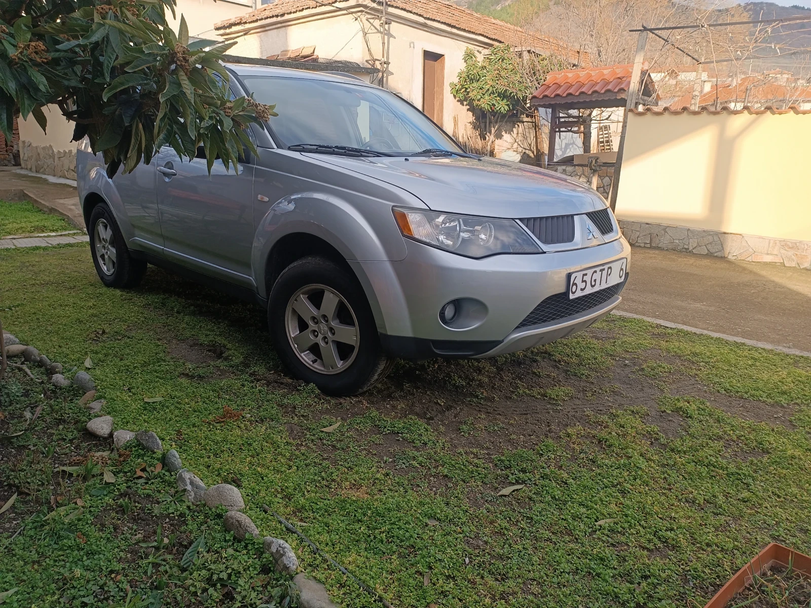 Mitsubishi Outlander, снимка 2 - Автомобили и джипове - 54358167