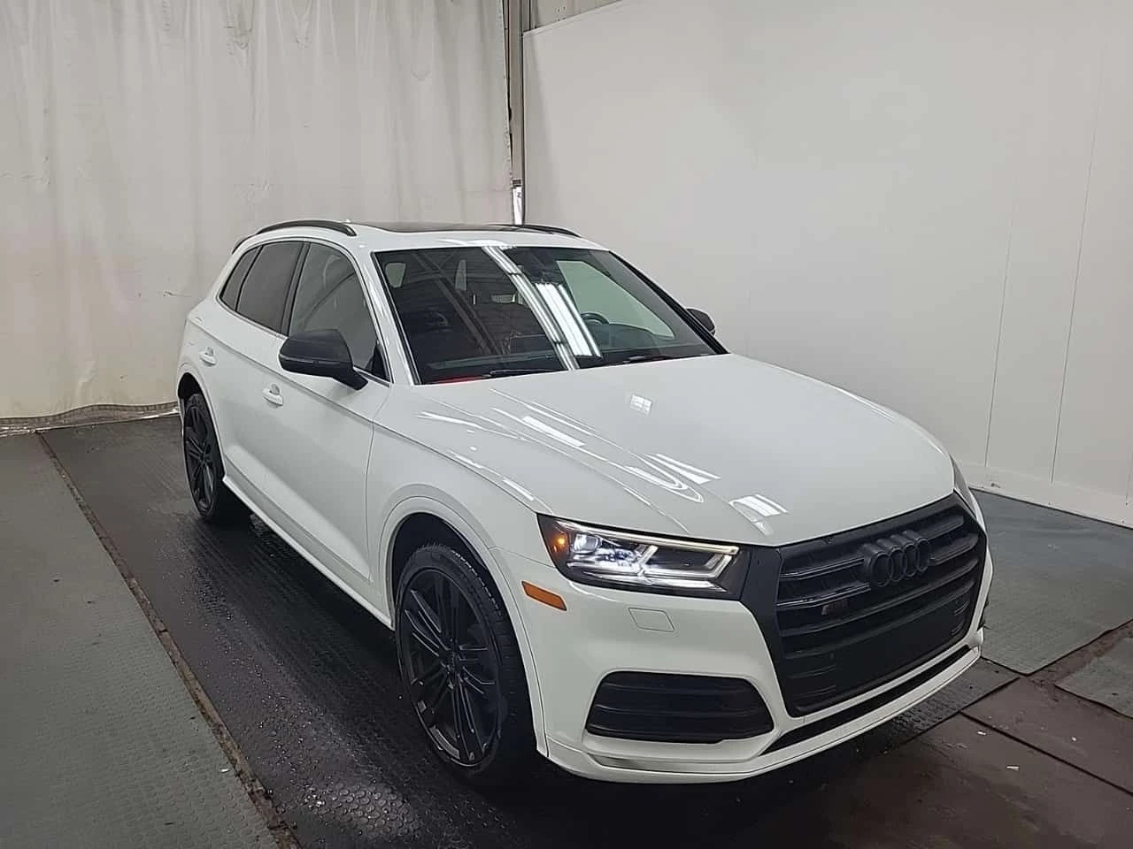 Audi SQ5  PROGRESSIV | LED | PANO | MEMORY | АВТОКРЕДИТ , снимка 2 - Автомобили и джипове - 54680598