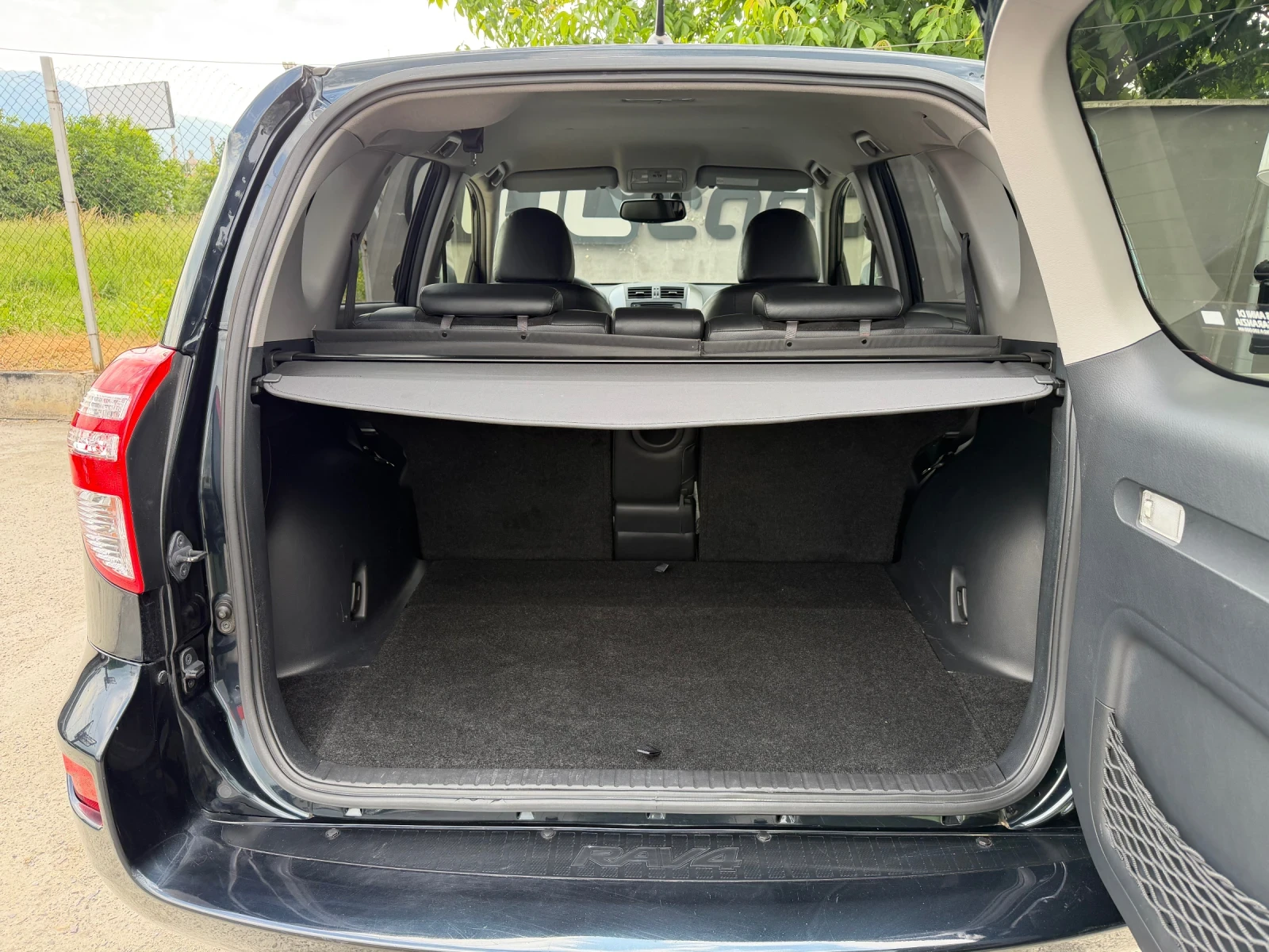 Toyota Rav4 2.2D-4D 4WD Euro5B, снимка 16 - Автомобили и джипове - 54793973