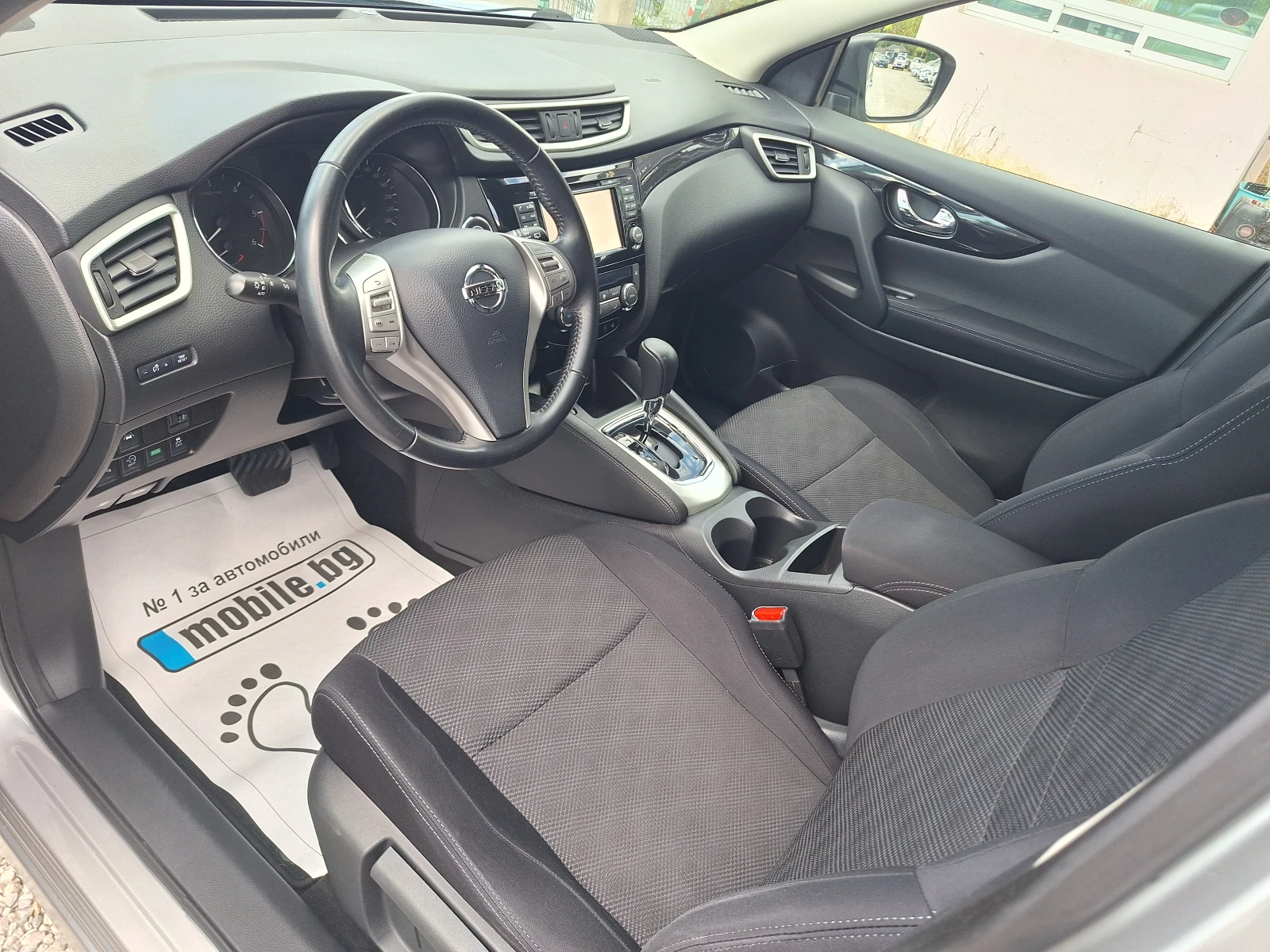 Nissan Qashqai 1.6 dci 131кs Tekna Navi Panorama 360 Kamera!, снимка 10 - Автомобили и джипове - 55165325