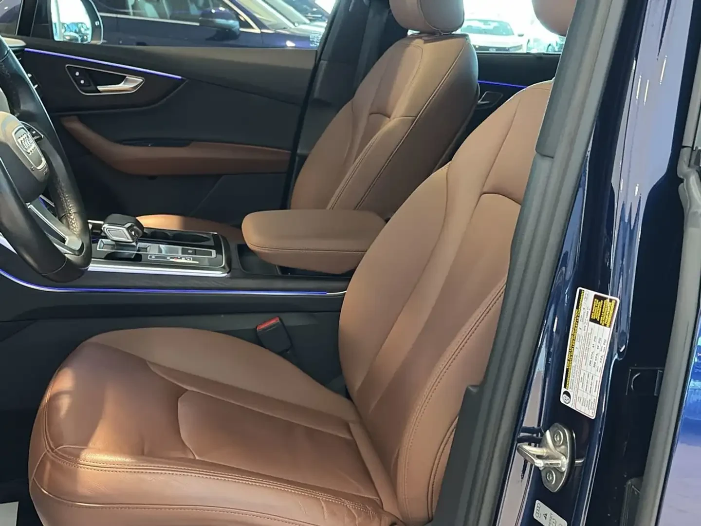 Audi Q7 55TFSI* MATRIX* S* LINE* ПАНОРАМА* LANE* ASSIST* , снимка 12 - Автомобили и джипове - 55619104