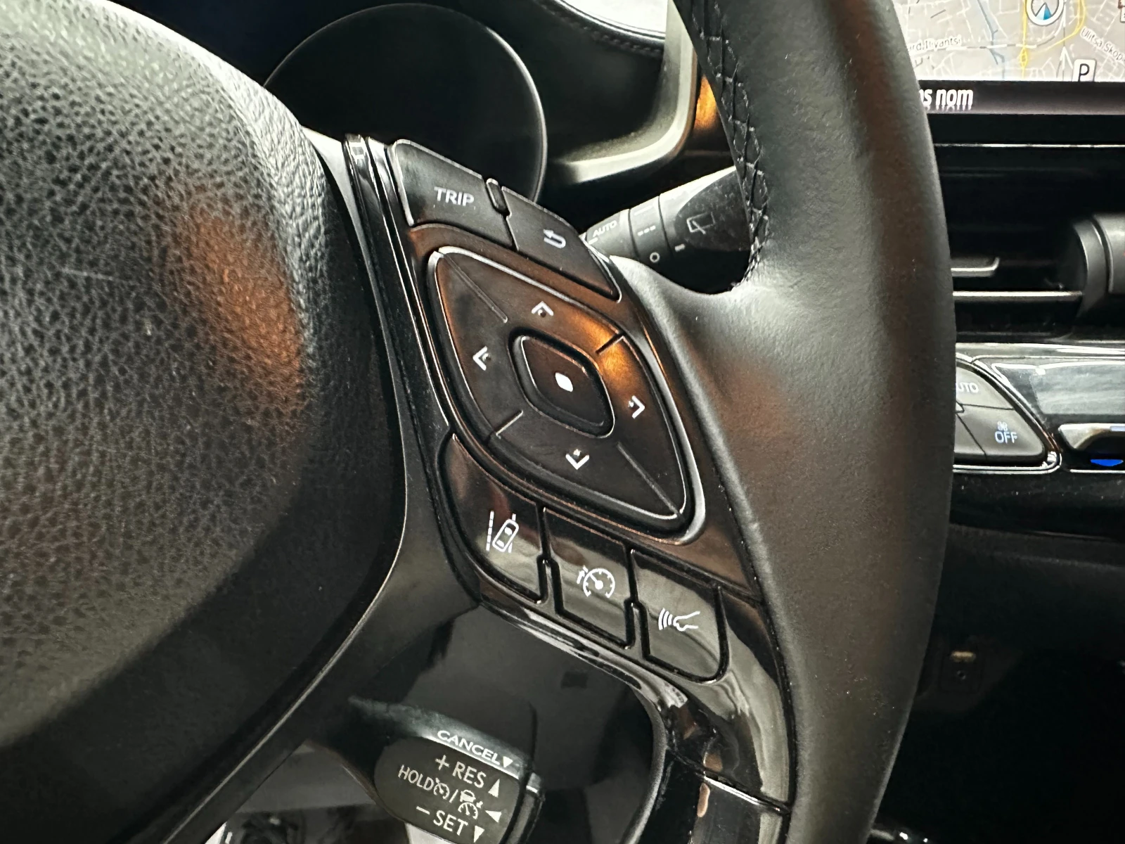 Toyota C-HR 1.8 Hybrid Edition, снимка 16 - Автомобили и джипове - 55623752